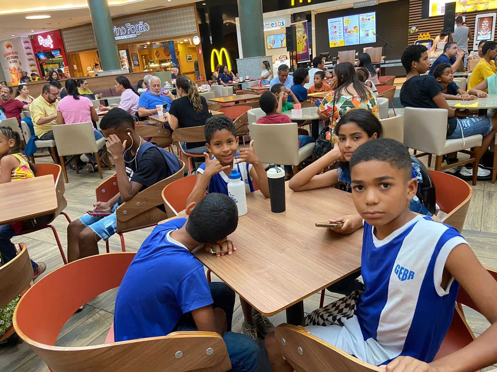 Camacã: Projeto Aluno nota 10 premia estudantes com cinema e muita emoção